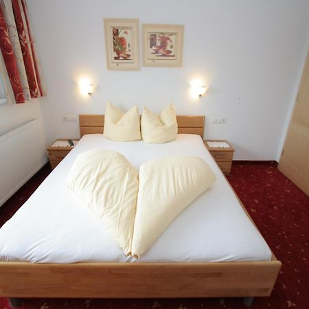 Spacious Apartment In Uderns Near Ski Area Eksteriør bilde