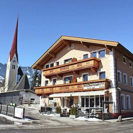 Spacious Apartment In Uderns Near Ski Area Eksteriør bilde