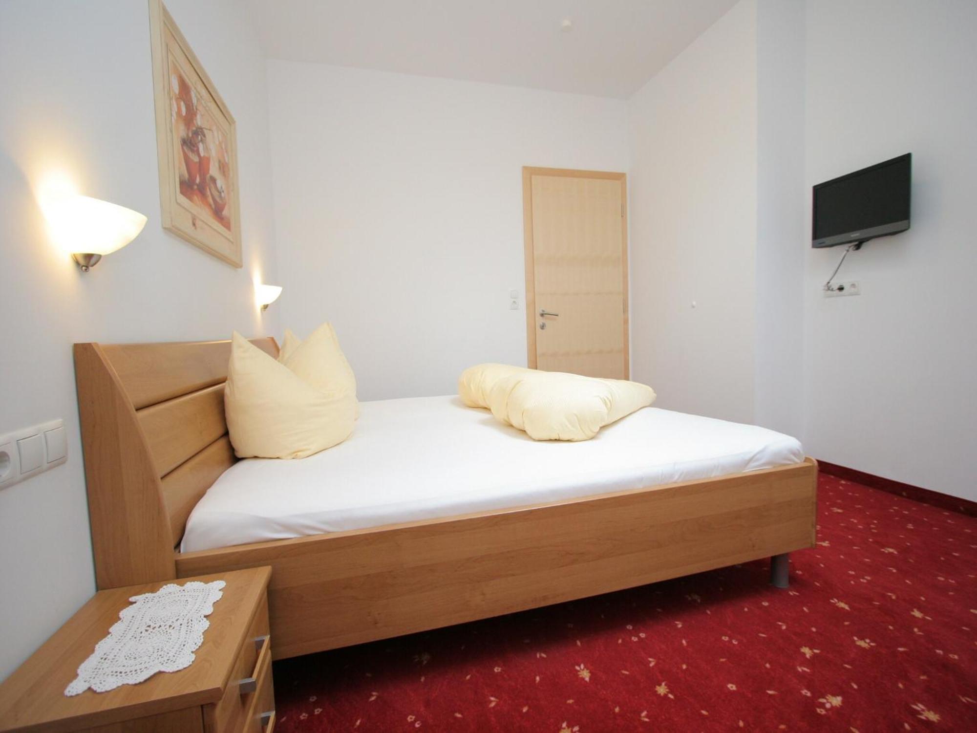 Spacious Apartment In Uderns Near Ski Area Eksteriør bilde