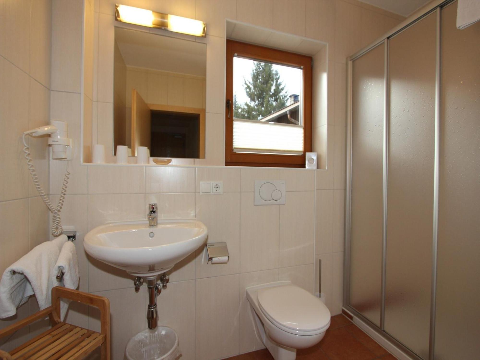 Spacious Apartment In Uderns Near Ski Area Eksteriør bilde