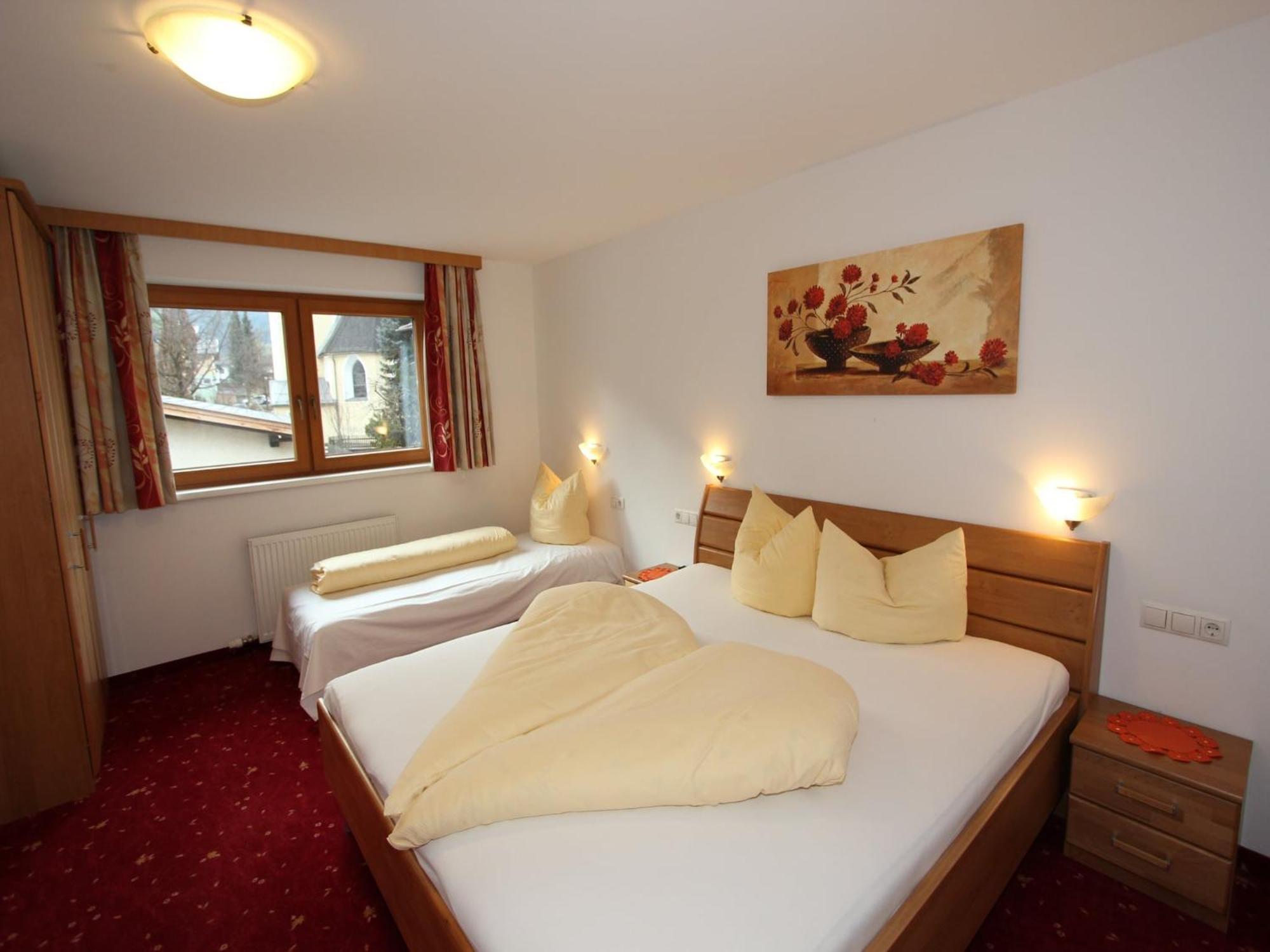Spacious Apartment In Uderns Near Ski Area Eksteriør bilde