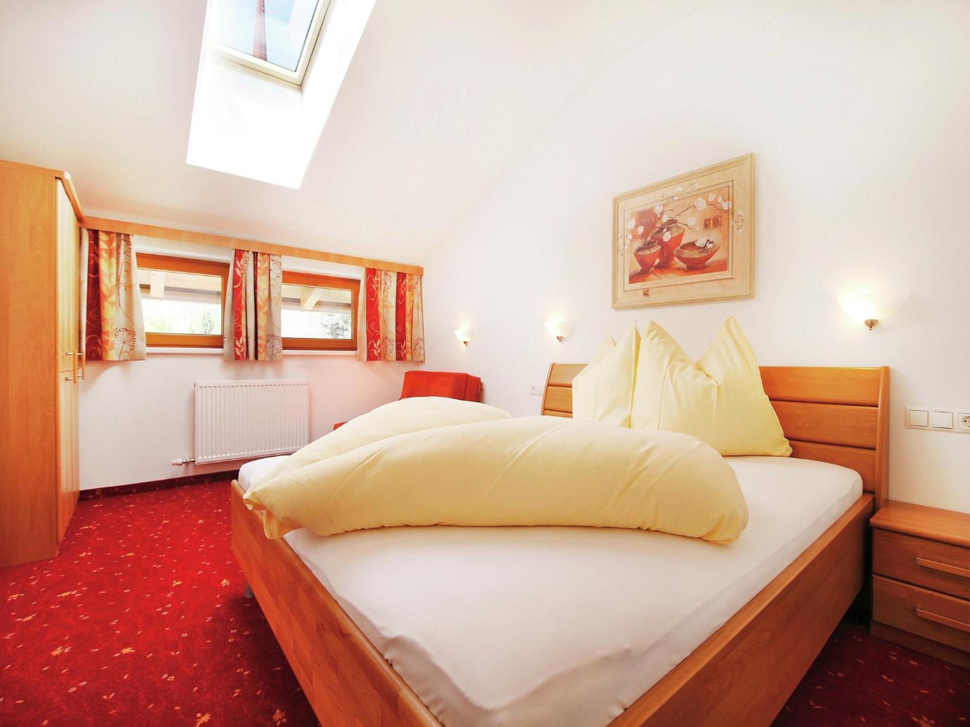 Spacious Apartment In Uderns Near Ski Area Eksteriør bilde