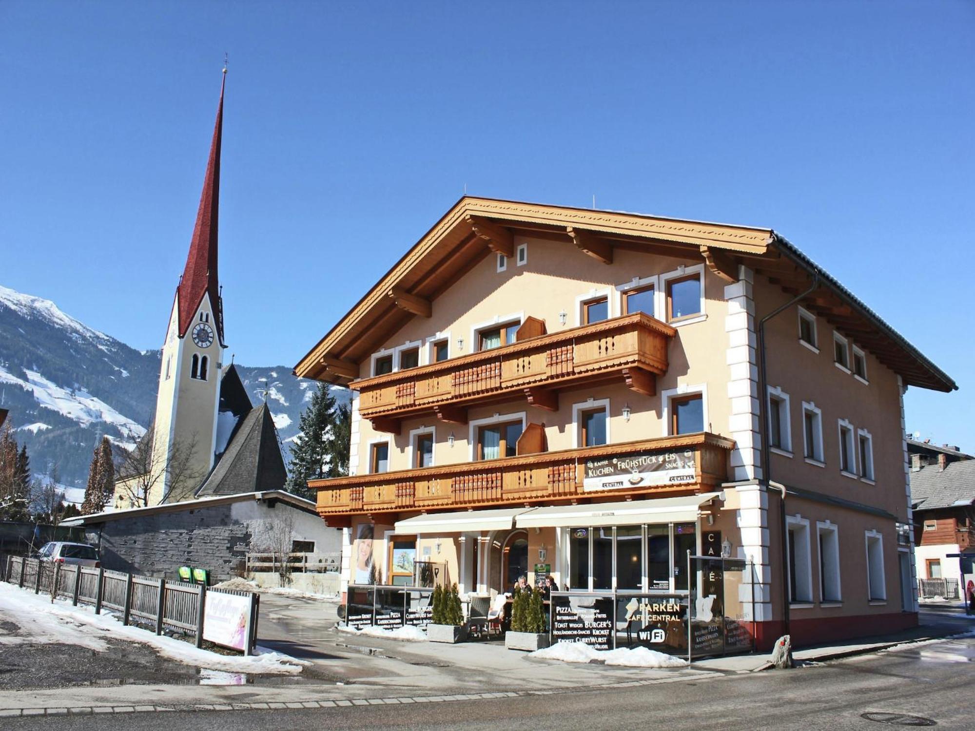 Spacious Apartment In Uderns Near Ski Area Eksteriør bilde
