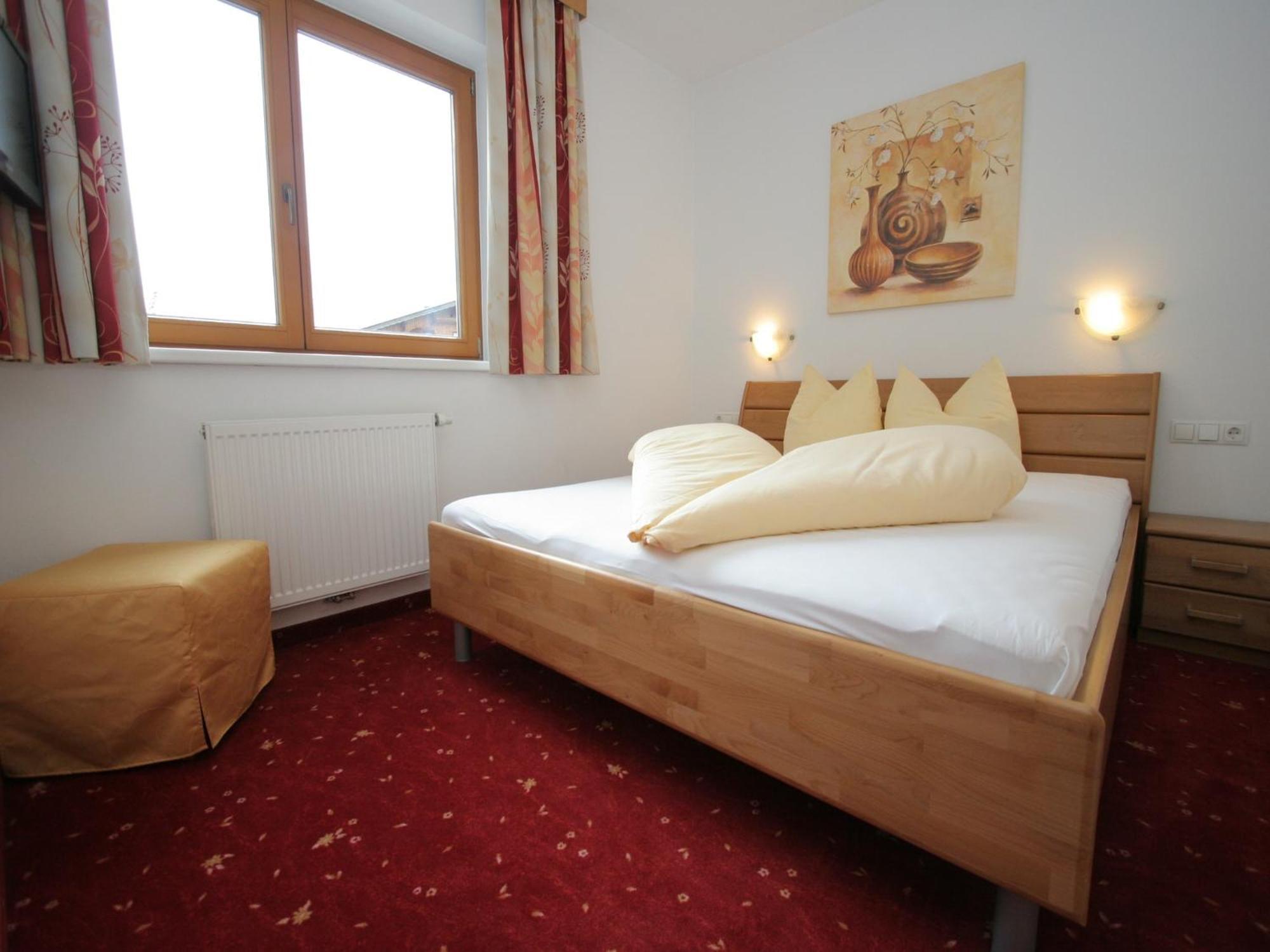 Spacious Apartment In Uderns Near Ski Area Eksteriør bilde
