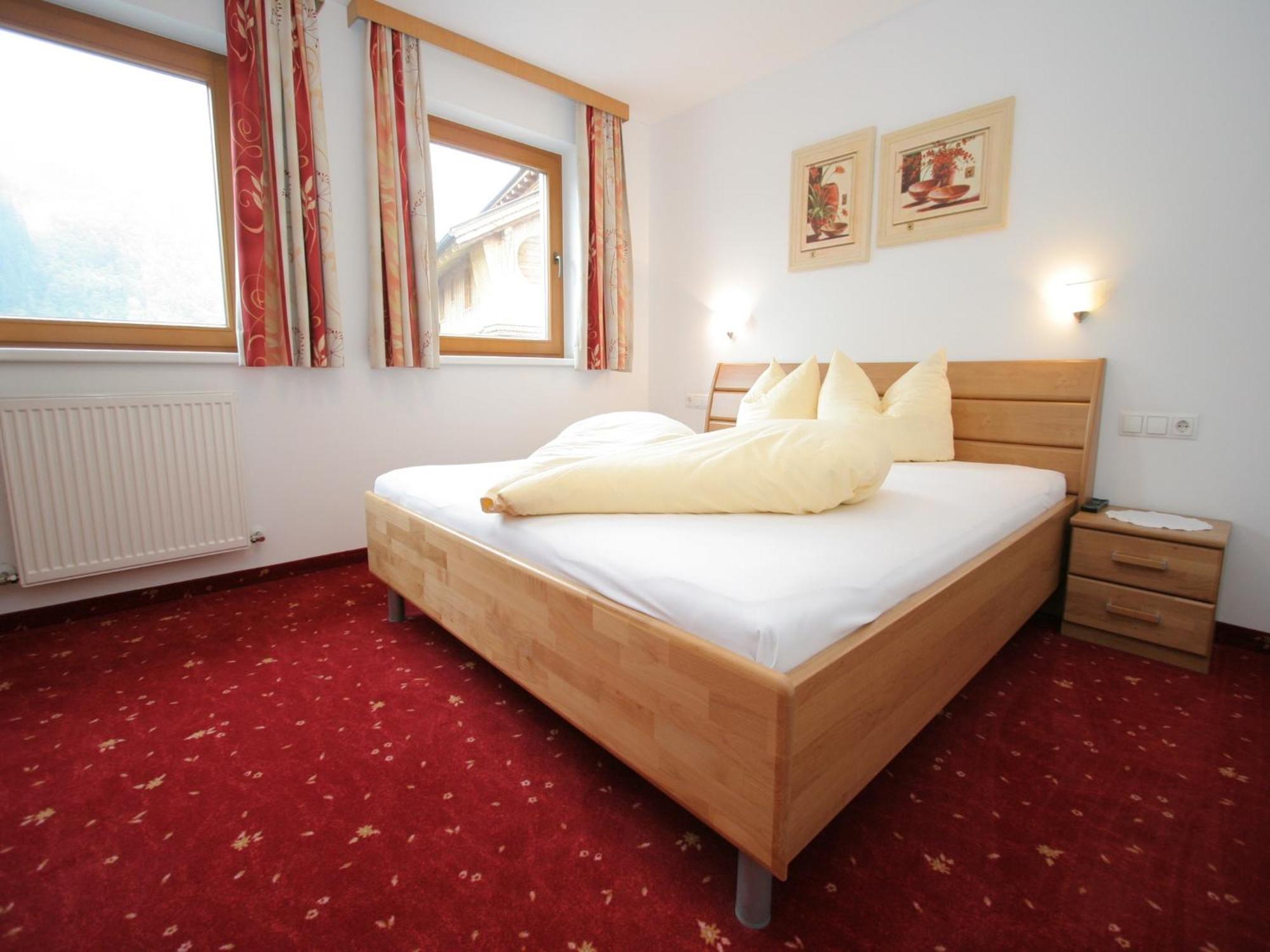 Spacious Apartment In Uderns Near Ski Area Eksteriør bilde